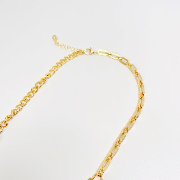 Natural Pearls, Lock, Curb and Chain 18K Real Gold Plated Necklace - Picture 6 of 12